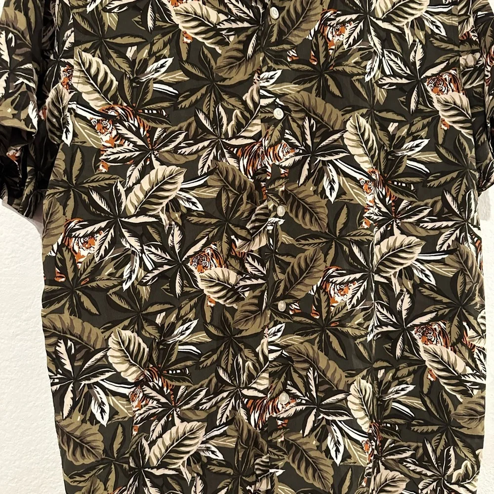 Banana Republic used good